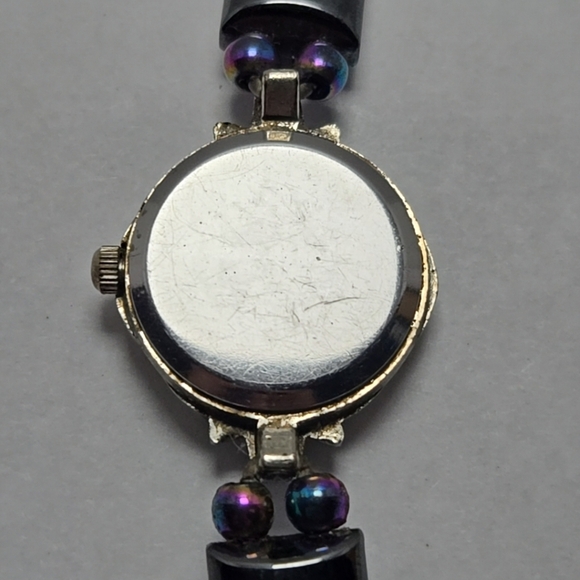 Womens Narmi Watch Silver Tone Chameleon Beads Magnetic Clasp New Battery - Picture 9 of 9